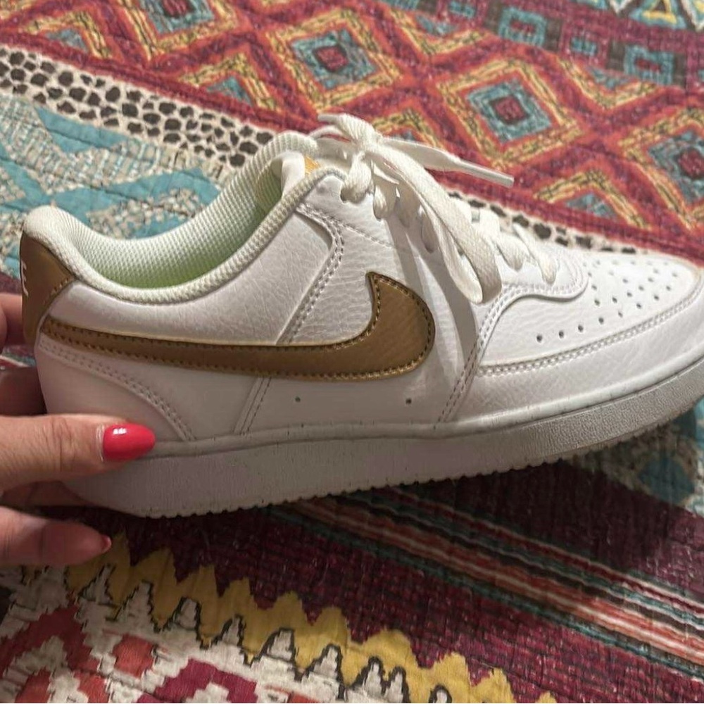 Nike Women's White and Brown Sneakers